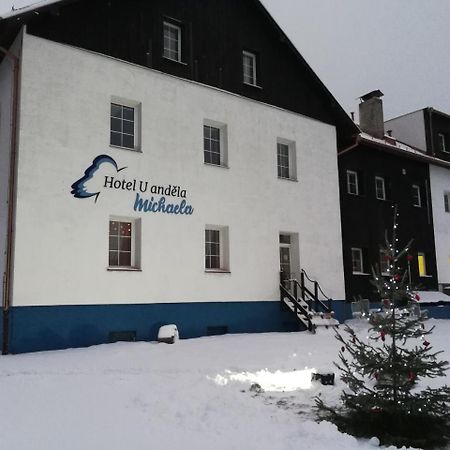Hotel U Andela Michaela Javorna Bagian luar foto