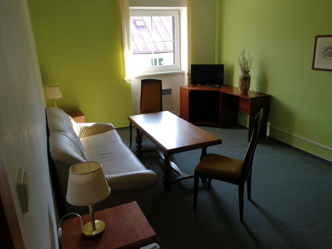 Hotel U Andela Michaela Javorna Bagian luar foto
