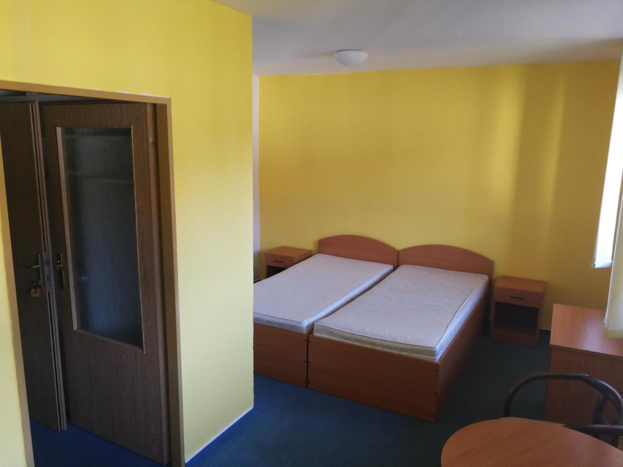 Hotel U Andela Michaela Javorna Bagian luar foto