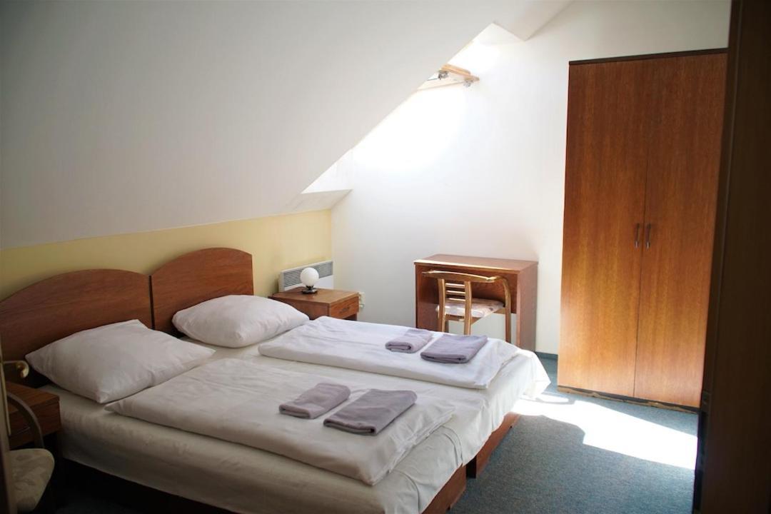 Hotel U Andela Michaela Javorna Bagian luar foto